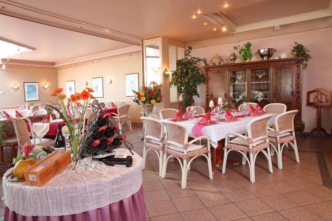 Hotel Schinderhannes Weiskirchen Bagian luar foto