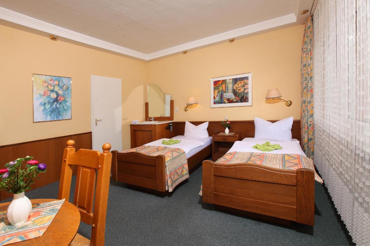 Hotel Schinderhannes Weiskirchen Bagian luar foto