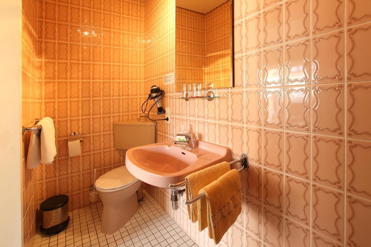 Hotel Schinderhannes Weiskirchen Bagian luar foto